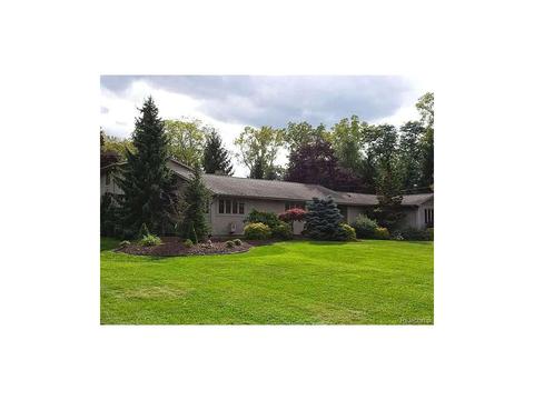 2727 Mccain Rd, Jackson, MI 49203 photo 1