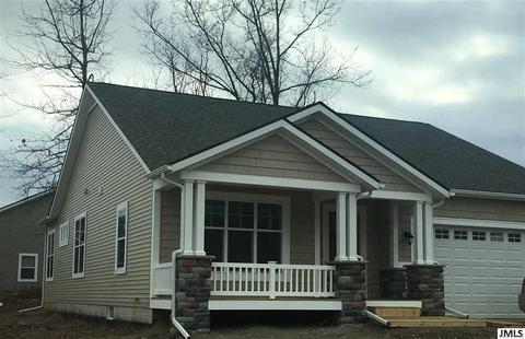 802 E Barrington Cir, Jackson, MI 49203 photo 1