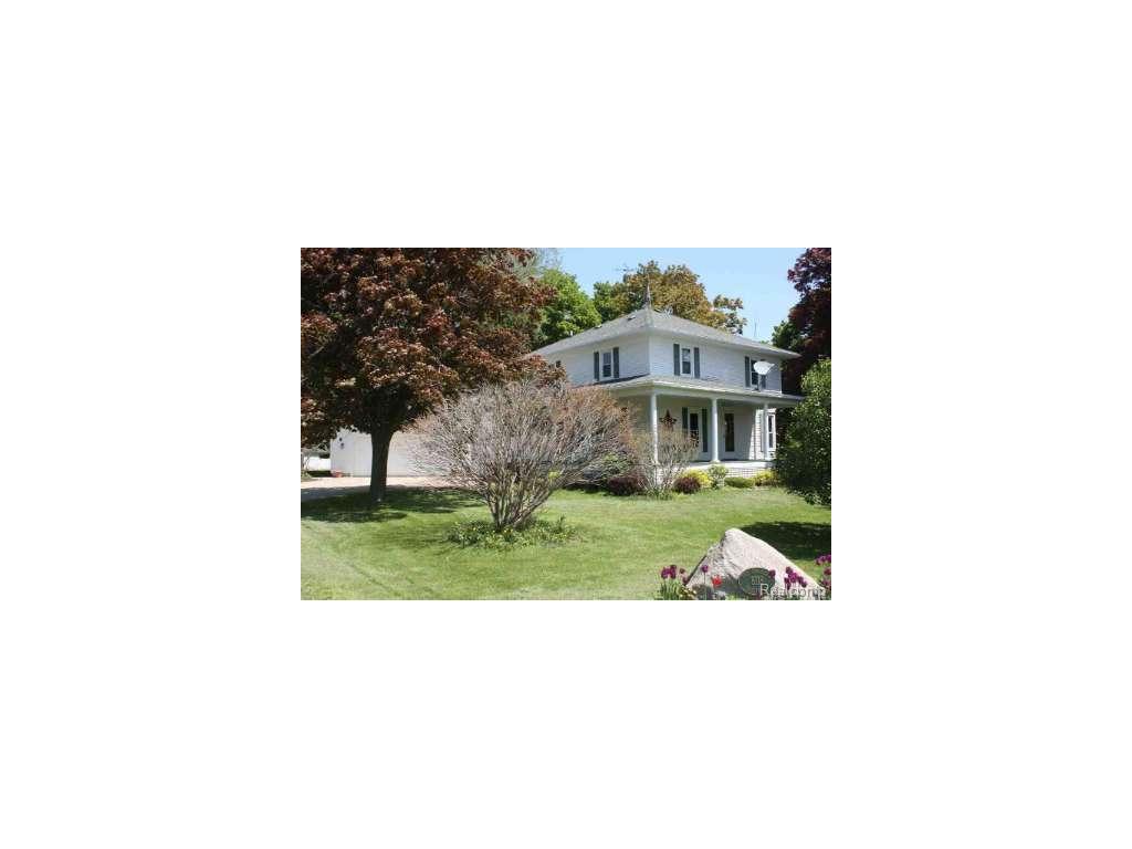 8118 Hoddinott, Adrian, MI 49221 photo 1