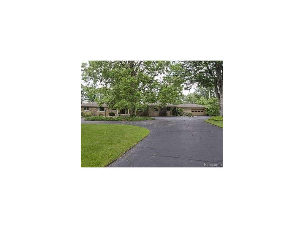 1009 Red Mill Dr, Tecumseh, MI 49286 photo 1