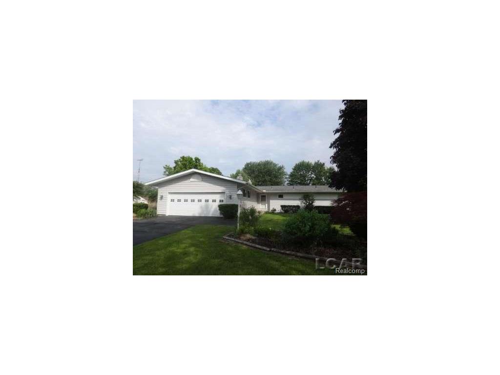19 Greenbrier Ct, Adrian, MI 49221 photo 1