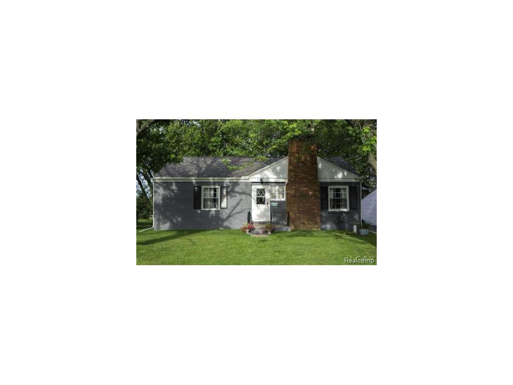 652 Budlong St, Adrian, MI 49221 photo 1