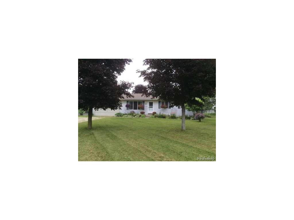 5022 Laing Dr, Tecumseh, MI 49286 photo 1