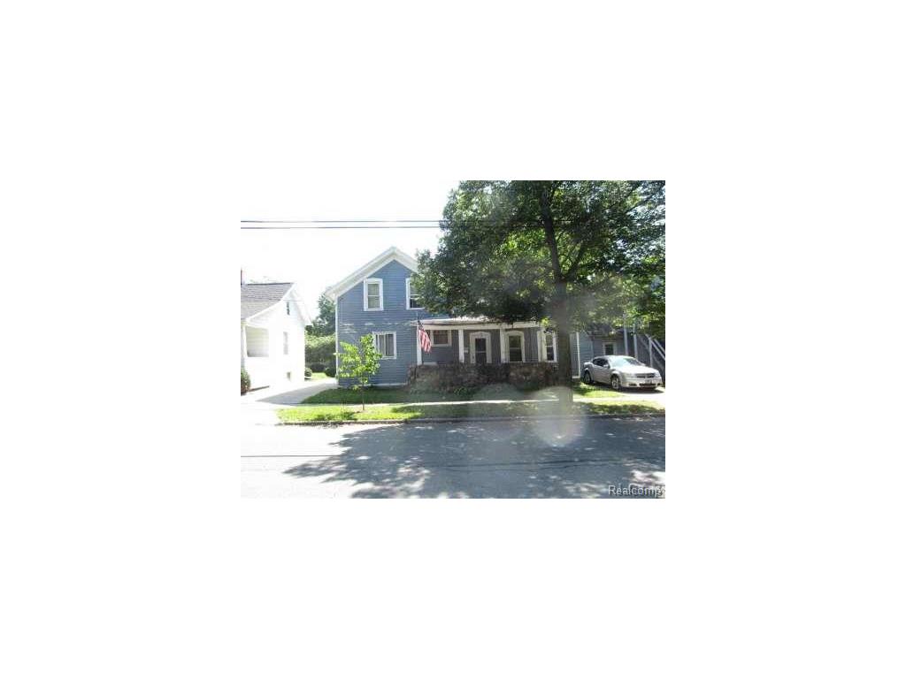 1012 E Maple St, Adrian, MI 49221 photo 1