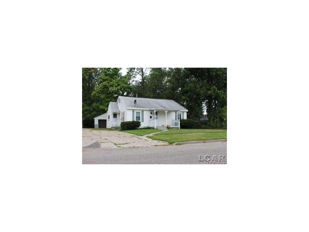 863 Addison, Adrian, MI 49221 photo 1