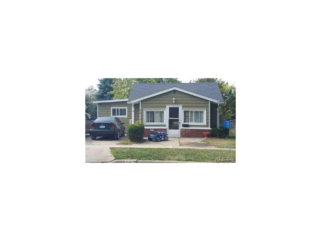 816 Howell, Adrian, MI 49221 photo 1