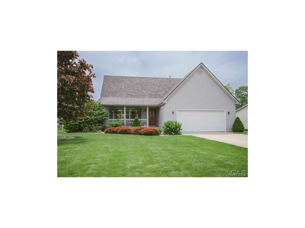 3306 E Northmor Dr, Adrian, MI 49221 photo 1