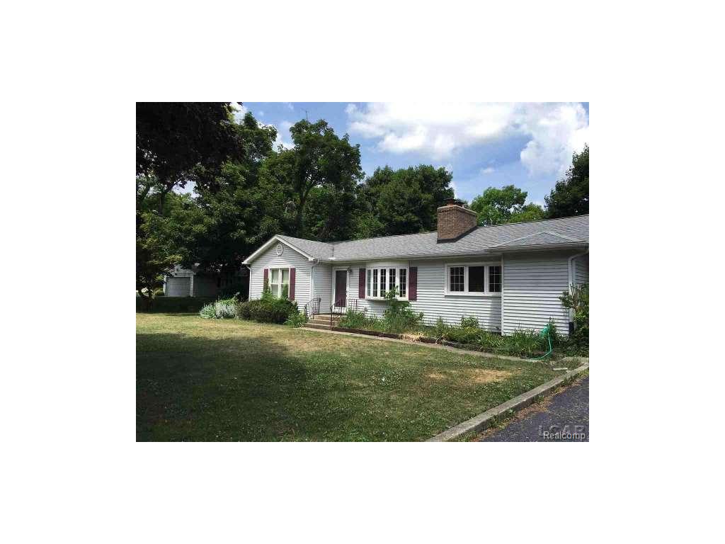 401 Outer Dr, Tecumseh, MI 49286 photo 1