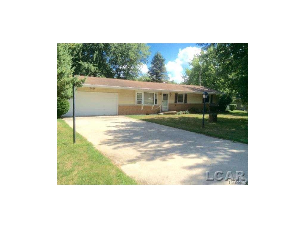 149 Bailey Dr, Adrian, MI 49221 photo 1