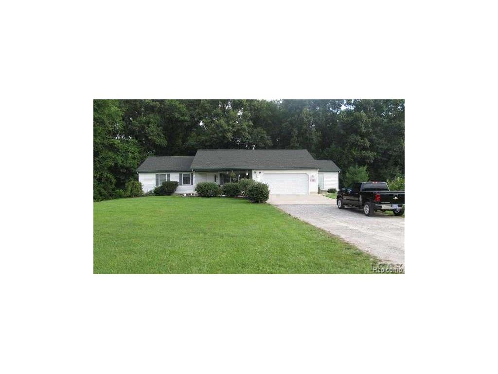 1152 W Carleton Rd, Adrian, MI 49221 photo 1