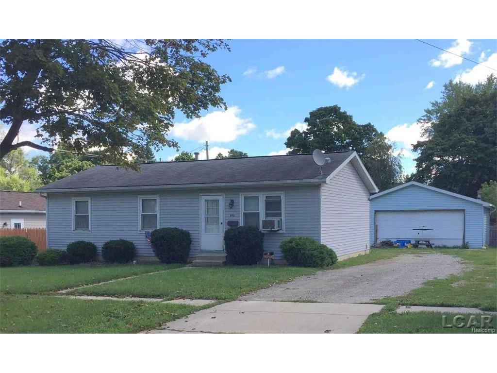 805 Dennis, Adrian, MI 49221 photo 1