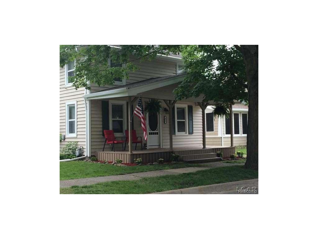 431 Spring St, Adrian, MI 49221 photo 1