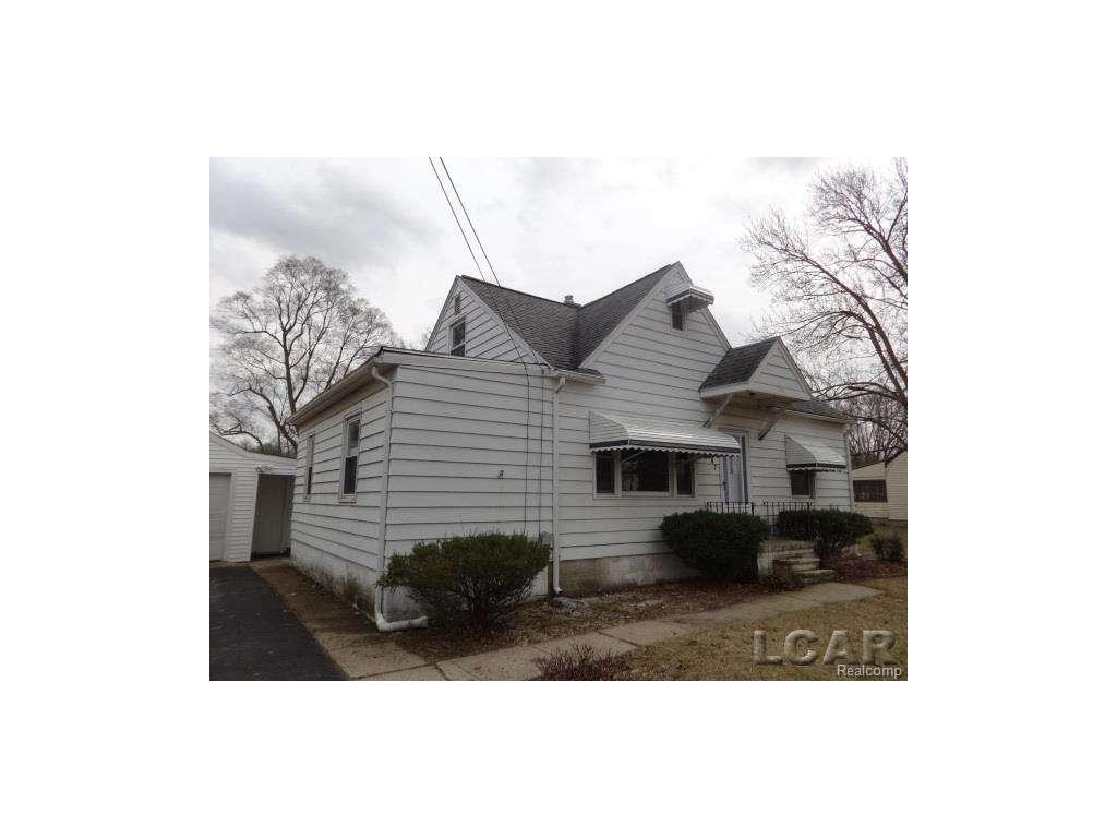 802 S Occidental Rd, Tecumseh, MI 49286 photo 1