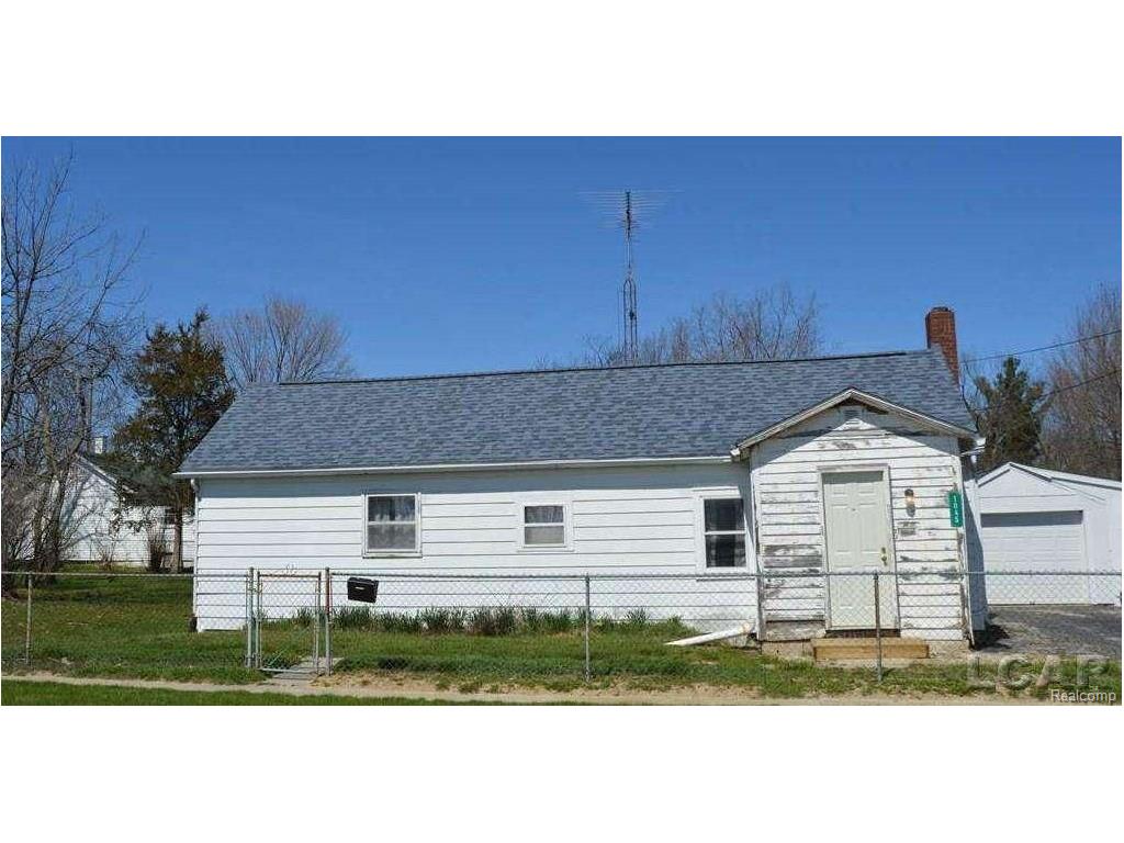 1045 State St, Adrian, MI 49221 photo 1