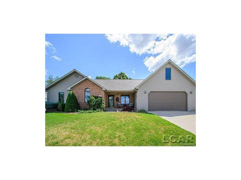 812 Stetson St, Tecumseh, MI 49286 photo 1