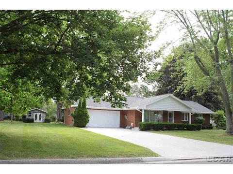 1008 Red Mill Dr, Tecumseh, MI 49286 photo 1