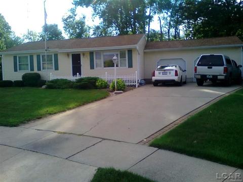1046 Brookside, Adrian, MI 49221 photo 1