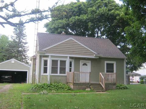 1101 Murray Dr, Tecumseh, MI 49286 photo 1