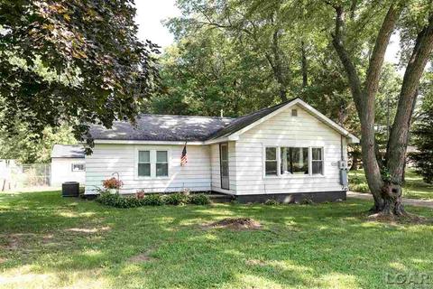 2902 E Carleton, Adrian, MI 49221 photo 1