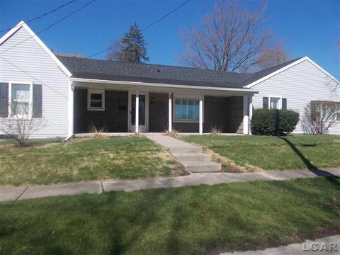 405 Springbrook Ave, Adrian, MI 49221 photo 1