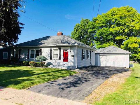 694 Budlong St, Adrian, MI 49221 photo 1