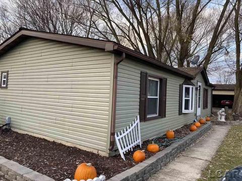 908 Bradish, Adrian, MI 49221 photo 1