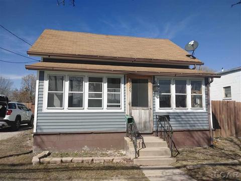927 E Beecher, Adrian, MI 49221 photo 1