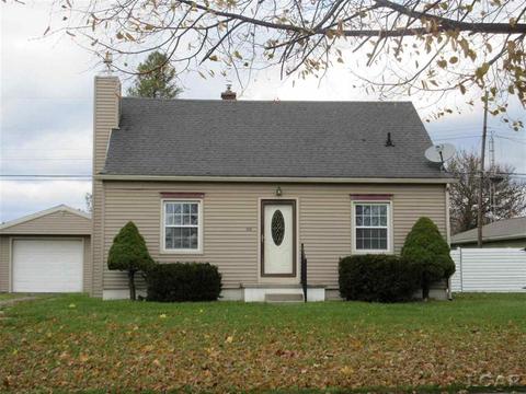 1005 Murray Dr, Tecumseh, MI 49286 photo 1