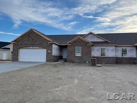 2820 Eunice Cir, Adrian, MI 49221 photo 1