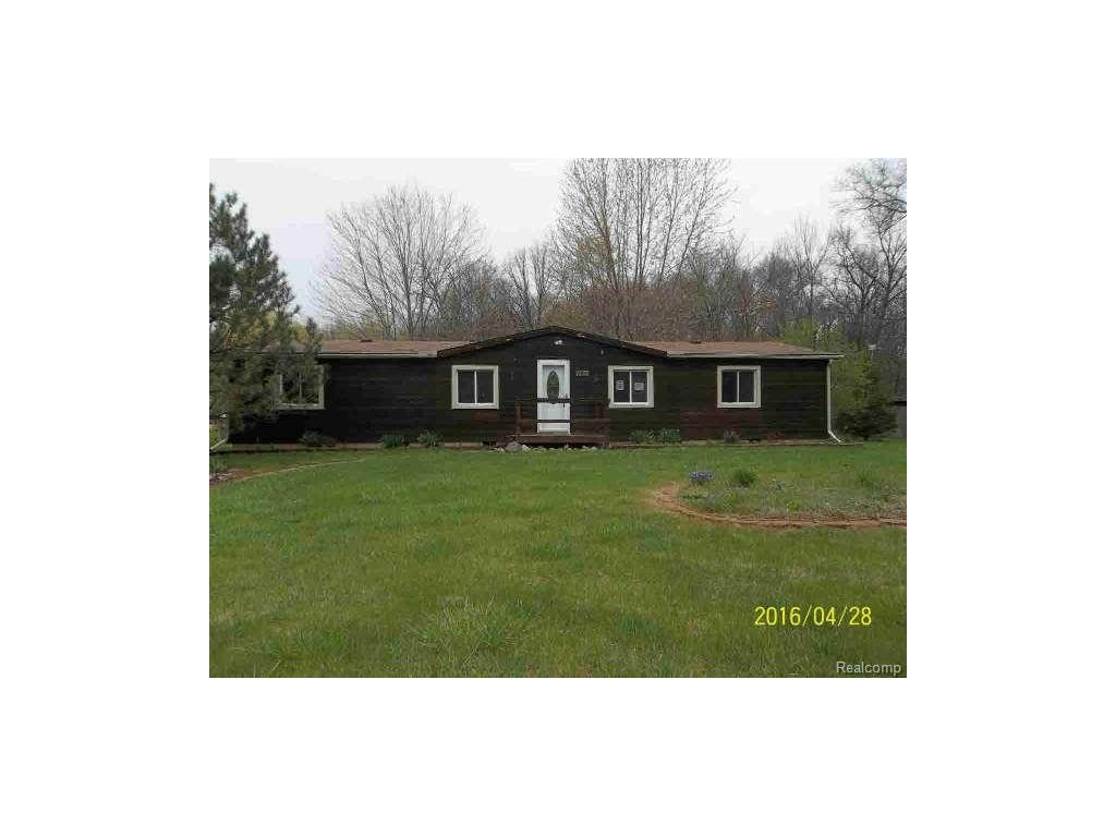7697 Exeter Rd, Monroe, MI 48161 photo 1