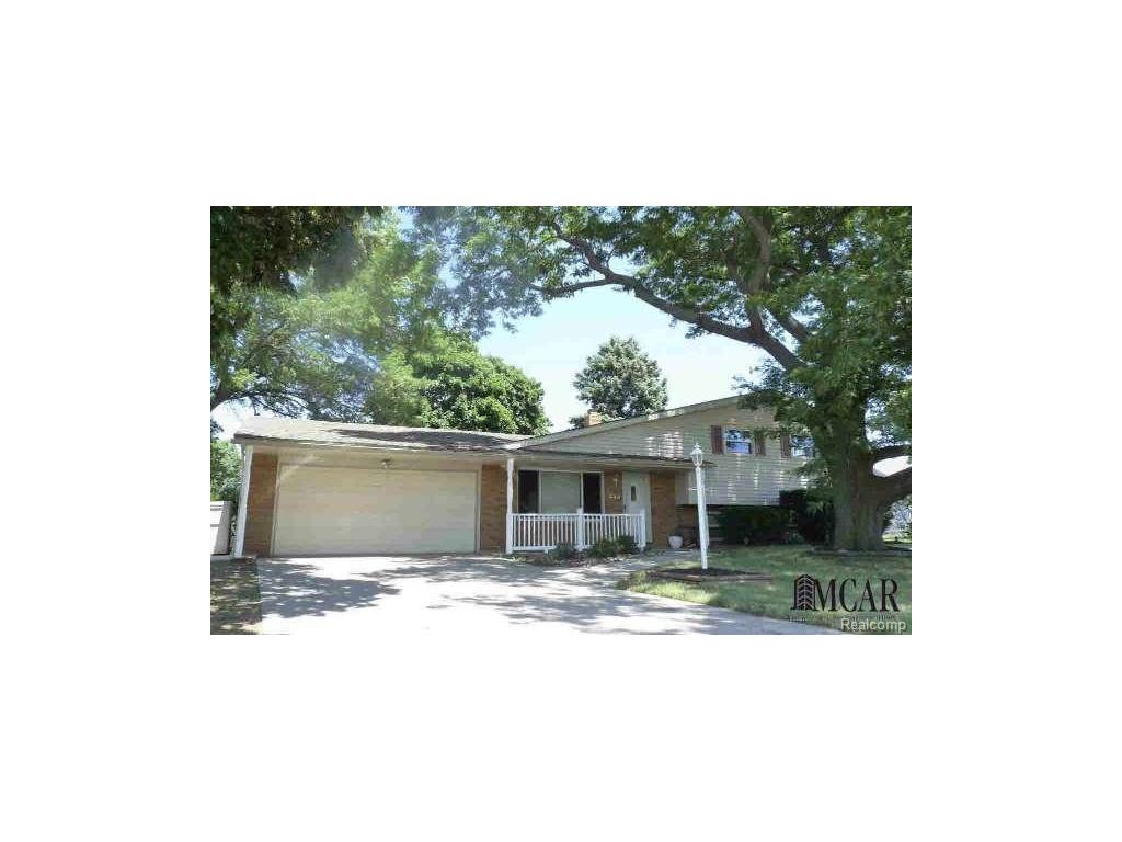 444 E Sterns, Temperance, MI 48182 photo 1