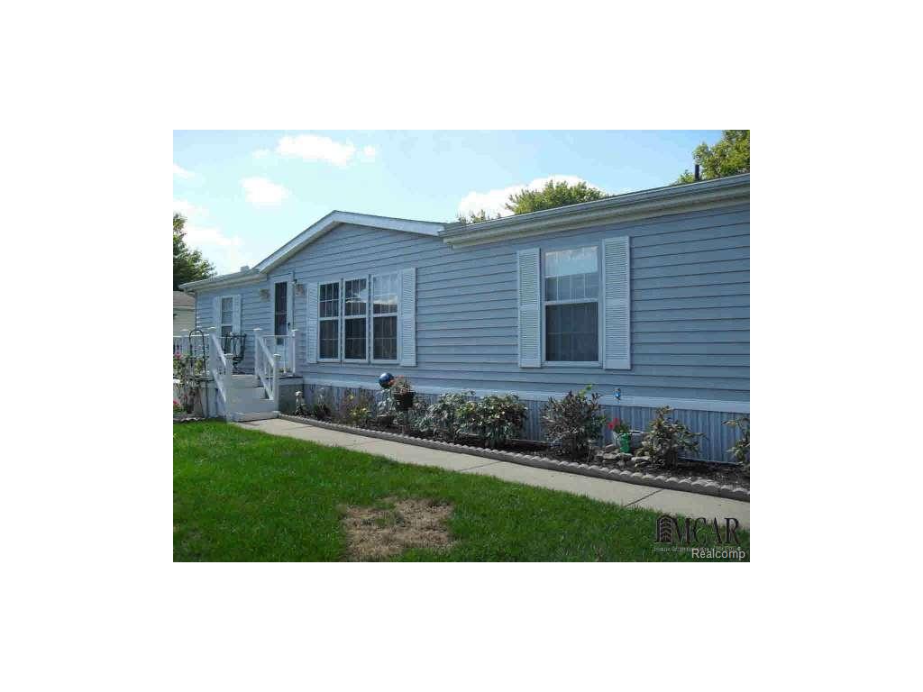 282 Highlands, Temperance, MI 48182 photo 1