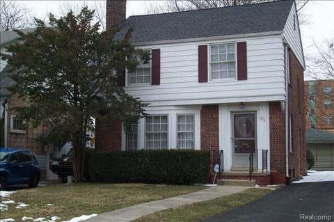 635 Hollywood, Monroe, MI 48162 photo 1