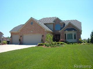 422 Pebblebeach, Monroe, MI 48162 photo 1