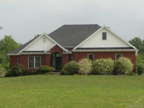 1430 W Smith Rd, Temperance, MI 48182 photo 1