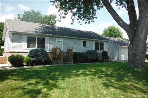 2047 Bronson, Monroe, MI 48162 photo 1