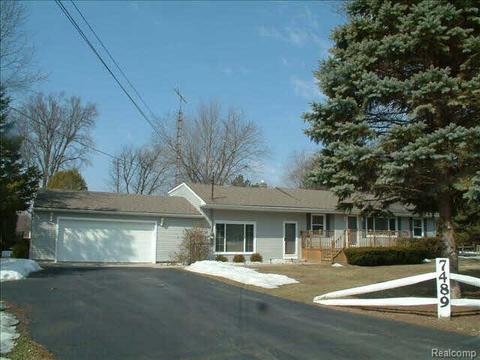7489 Bernard, Temperance, MI 48182 photo 1