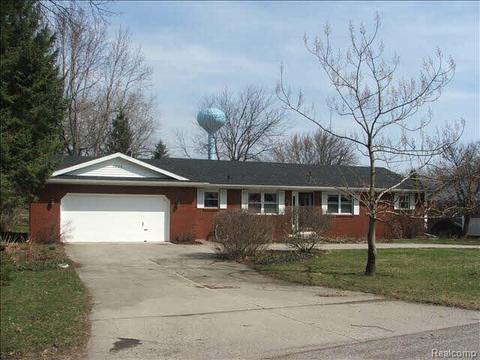 1024 Borg, Temperance, MI 48182 photo 1