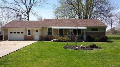 979 Sunset, Monroe, MI 48162 photo 1