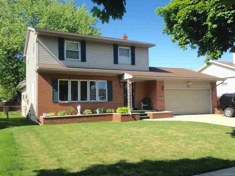 923 Hendricks Dr, Monroe, MI 48162 photo 1
