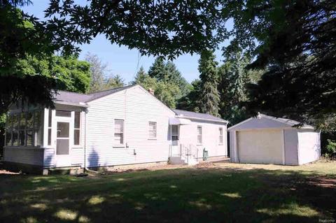 5528 E Albain, Monroe, MI 48161 photo 1