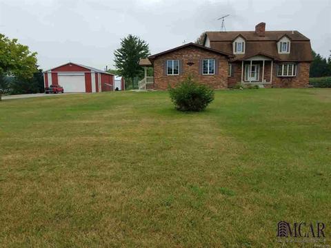 12530 Burns Rd, Carleton, MI 48117 photo 1