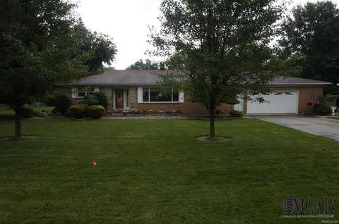 9134 Pheasant Dr, Temperance, MI 48182 photo 1