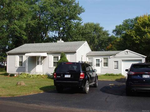 1590 Sunset, Monroe, MI 48162 photo 1