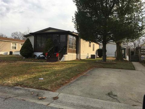 426 Caber, Temperance, MI 48182 photo 1