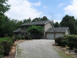 7262 Gordon Dr, Temperance, MI 48182 photo 1