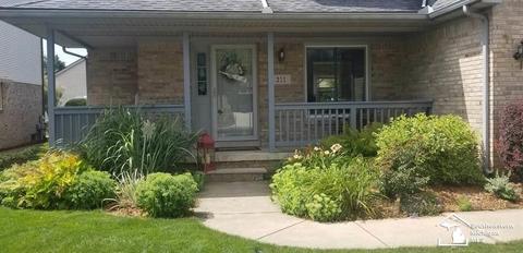 211 Armitage, Monroe, MI 48162 photo 1