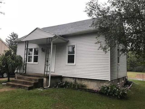 10900 Maple St, Temperance, MI 48182 photo 1