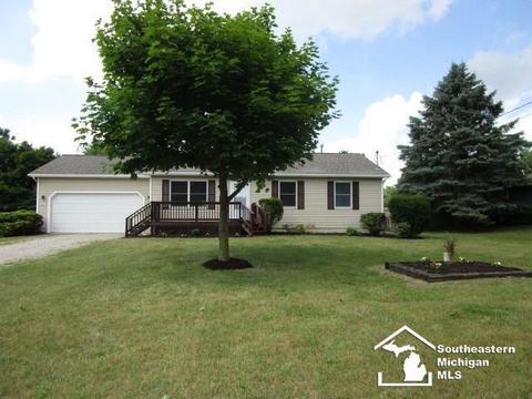 3752 Noland Dr, Tecumseh, MI 49286 photo 1