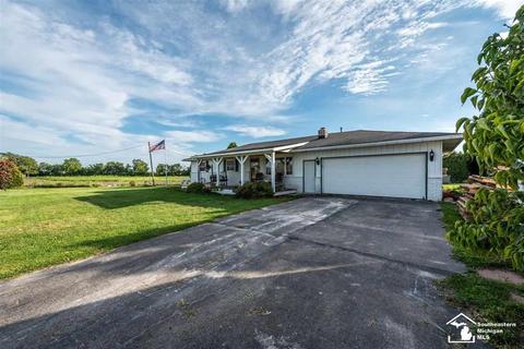 9025 Hoffman Rd, Maybee, MI 48159 photo 1